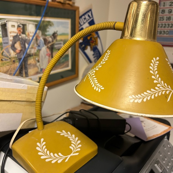 Vintage Gold Desk Lamp - Picture 3 of 3